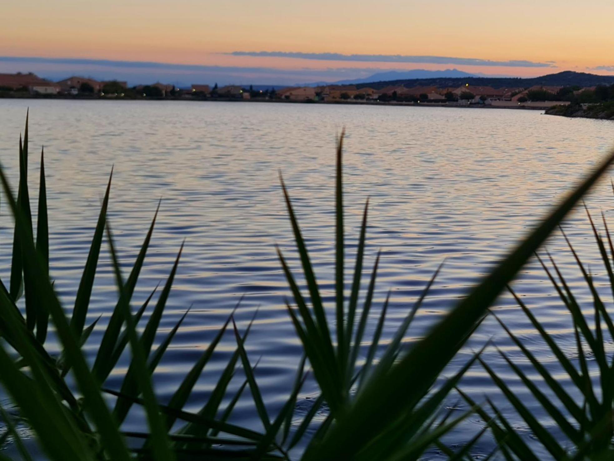 Splendide Appartement Golden House Vue Lac Et Montagne Port-la-Nouvelle Zewnętrze zdjęcie